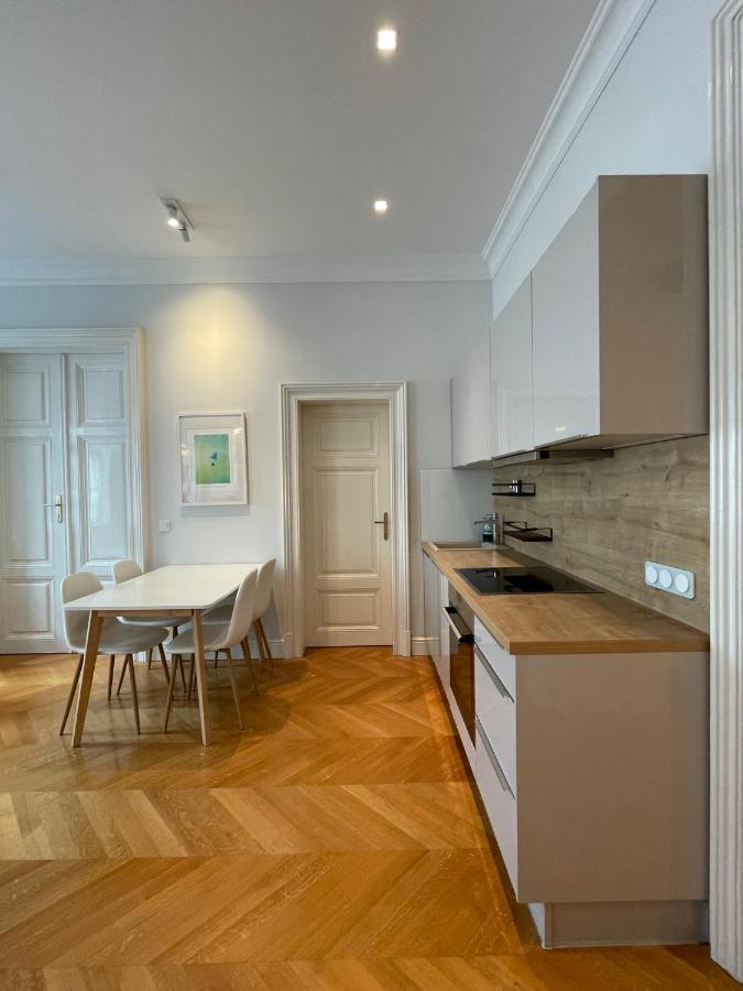 Luxury 2Br Apartment Neubaugasse ウィーン エクステリア 写真